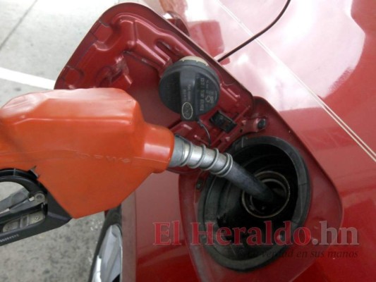 Vigentes las leves rebajas y alzas a los combustibles en Honduras