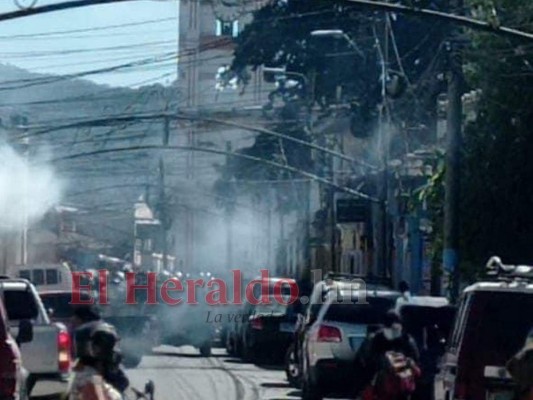 Justicia para Keyla: Consignas, gas lacrimógeno y desalojos en protestas (FOTOS)