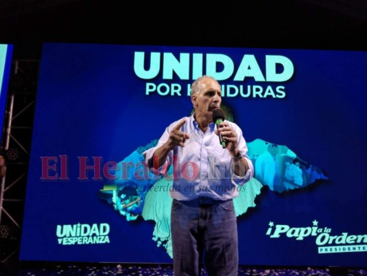 Precandidatos se declaran ganadores y celebran antes de tiempo