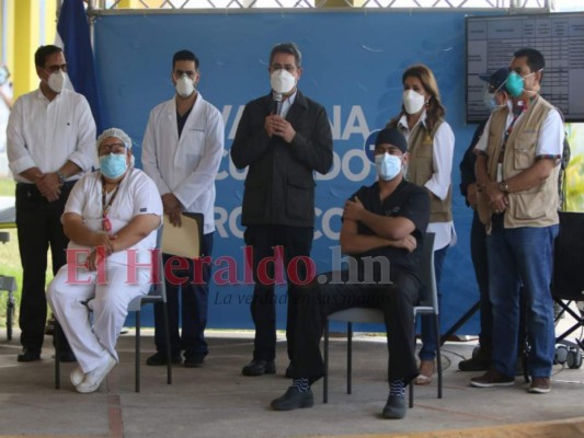 Así inició el proceso de vacunación contra el coronavirus en Honduras (Fotos)