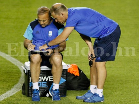 Argentina trabaja con presión antes de enfrentar a Honduras