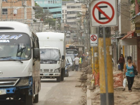 Habilitan tramo de calle en la avenida Gutenberg del barrio El Guanacaste de Tegucigalpa