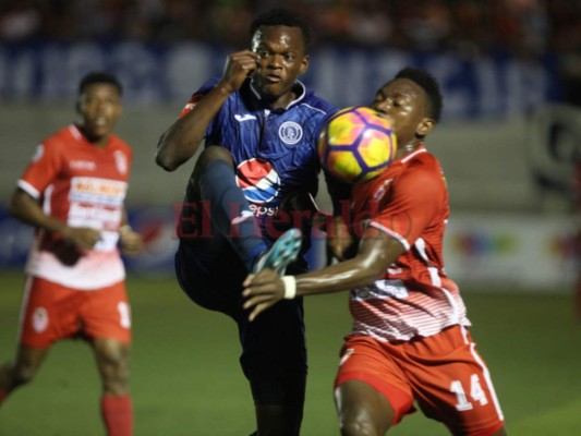 'Los árbitros hondureños son deficientes': Douglas Munguía&nbsp;