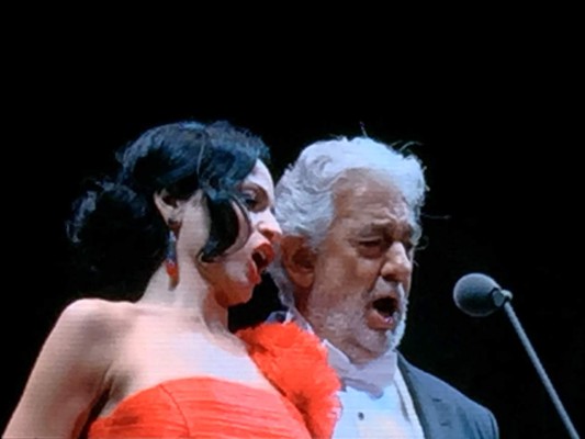 La magia de la ópera deslumbró en el primer concierto de Plácido Domingo en Honduras