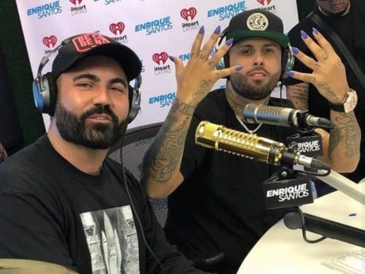 Nicky Jam, al estilo de Bad Bunny, sorprende a fans con extravagantes uñas postizas