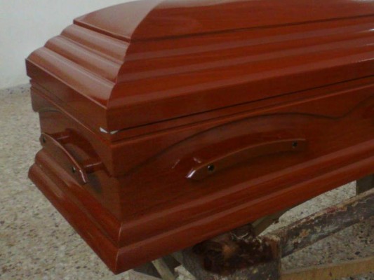 Bolivia: Mujer mata a sus tres hijos y les hace grabar despedida