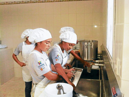 Oficios: oportunidad educativa para los jóvenes del área rural