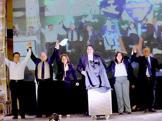 TSE realiza el sorteo de papeletas electorales