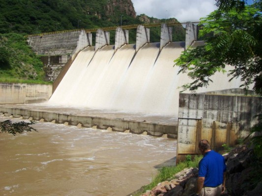 El sector residencial de la ENEE pagará 80% del tarifazo eléctrico