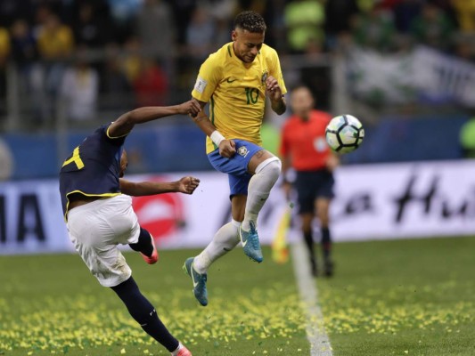 Brasil venció 2-0 a Ecuador