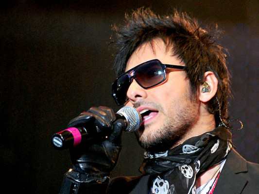 Exlíder de La Ley, Beto Cuevas, ahora canta música pop