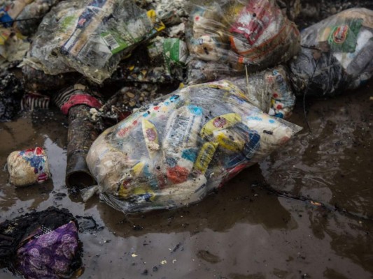 Imágenes de la avioneta que se desplomó con ayuda humanitaria en Guatemala (FOTOS)