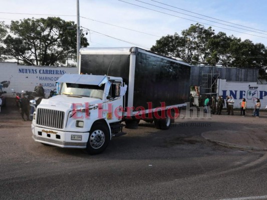 Así fue el banderillazo que dio inicio a distribución de maletas electorales (FOTOS)