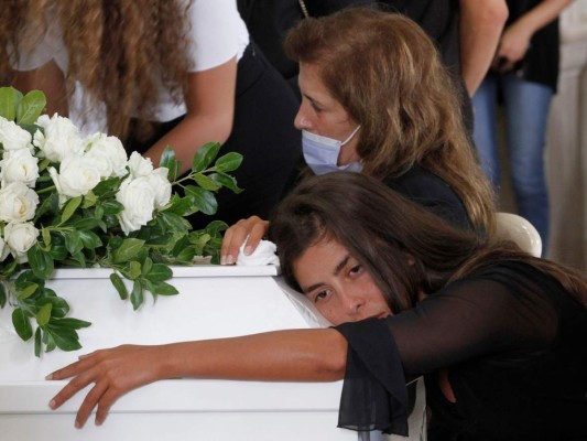 Imágenes que impactan: Beirut llora a sus muertos; sigue búsqueda de más víctimas