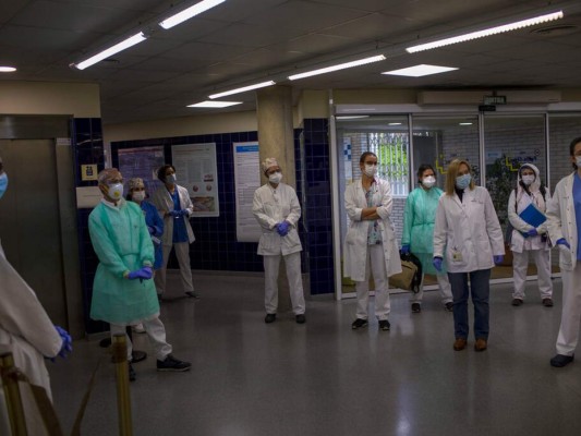 13 imágenes de la difícil lucha de los ancianos contra el coronavirus