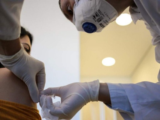 EEUU acusa a hackers chinos de robar datos sobre vacuna contra covid-19