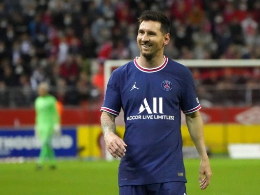La era Messi en el PSG comienza con triunfo en Reims  