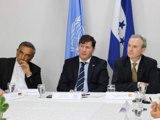 Un plazo de 24 horas pidió Partido Liberal para analizar contrapropuesta de nacionalistas en prediálogo