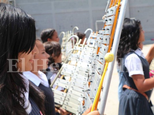 La banda del Instituto Evangélico Asher encenderá los desfiles con 'Despacito”