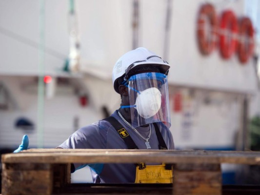 España reporta 435 muertos por coronavirus en 24 horas, segundo día de ligera subida