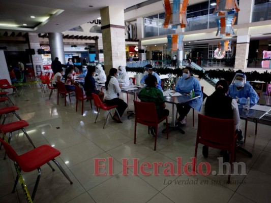 Detectan casos covid-19 en centros comerciales tras aplicar 850 pruebas