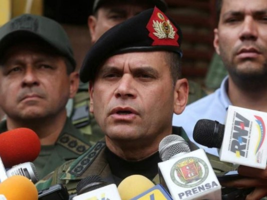 El jefe del Comando Estratégico Operacional de la fuerza armada, almirante en jefe Remigio Ceballos, informó que fueron detectadas “en los últimos 30 días más de 54 aeronaves. Foto: Agencia AP.