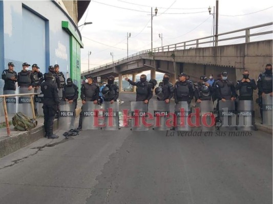 La bronca de Troglio, invitado de lujo: lo que no se vio en el Motagua-Olimpia (Fotos)