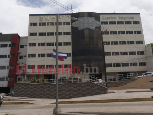 Compra de energía y contrato de EEH consumen 85.9% de ingresos de ENEE