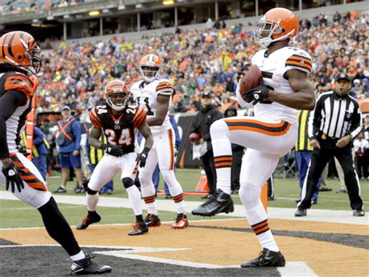 Bengals 23-20 Browns; agónico triunfo de Cincinnati