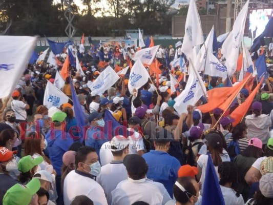 Votos, promesas y victoria total: Así realizaron sus cierres de campaña los candidatos presidenciales