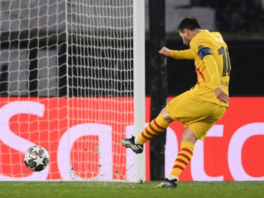 ¿Se va Lionel Messi al PSG? Fue captado 'muy cariñoso' con los jugadores del equipo rival