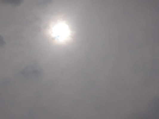 Así vivieron el eclipse solar los hondureños en Estados Unidos y el resto del mundo