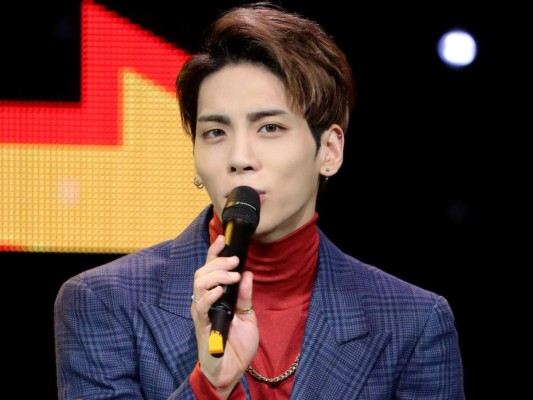 El suicidio de Kim Jong-hyun, estrella del pop coreano, traumatiza a sus fans