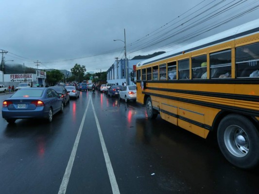 Sigue el tráfico infernal en la salida al sur de Tegucigalpa