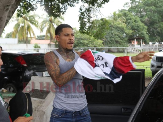 FOTOS: Entre risas y bromas, así fue la presentación de Henry Figueroa en Marathón