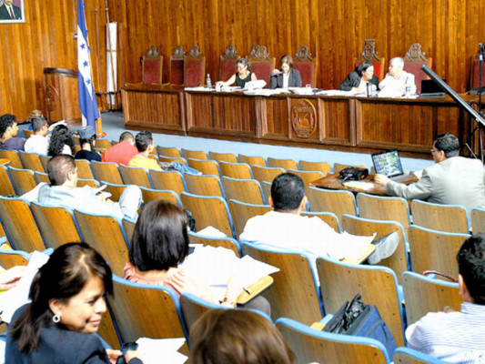 Universidad Nacional se declara en alerta por amenaza a autonomía