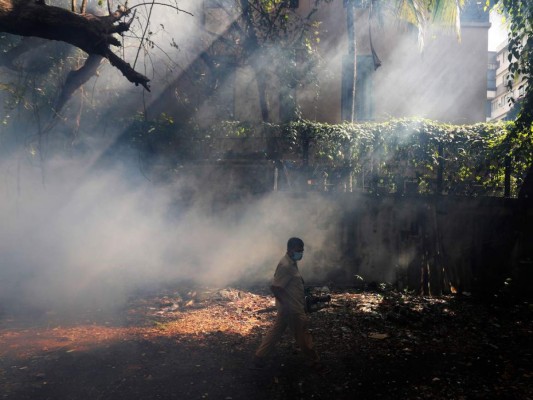 India suma casi 10 mil nuevos casos de coronavirus en un día