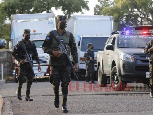 Sin retraso salen camiones con maletas electorales para segunda ruta (FOTOS)