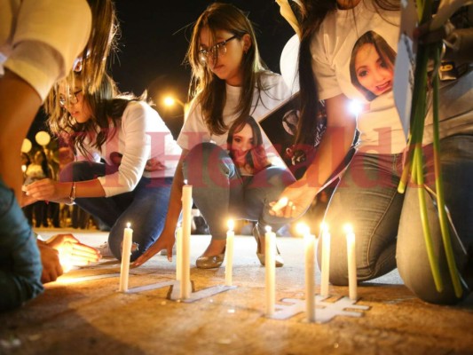 Emotivo homenaje a Silvia Vanessa Izaguirre, la estudiante asesinada en Trujillo