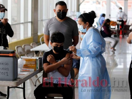 A inicios de 2022 comenzarán a vacunar contra covid-19 a niños de entre 5 y 11 años