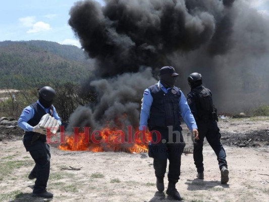 Incineran 2,392 kilos de clorhidrato de cocaína decomisados en Honduras &nbsp;&nbsp;