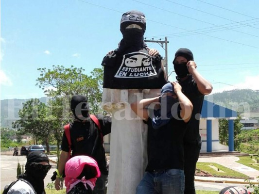 Concluye sin ningún acuerdo intento de diálogo entre autoridades y estudiantes