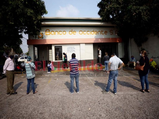 FOTOS: Capitalinos se abastecen durante quinta semana de cuarentena