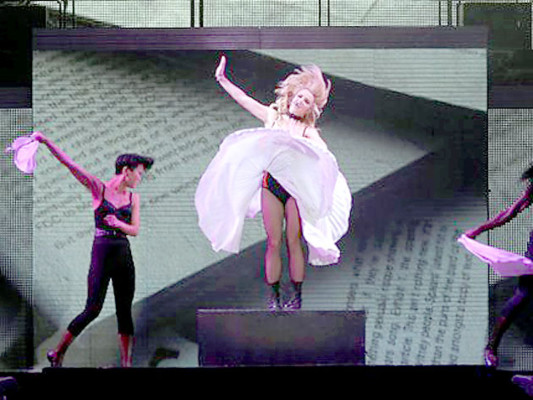 Britney Spears reúne a 80,000 fans en Ciudad de México