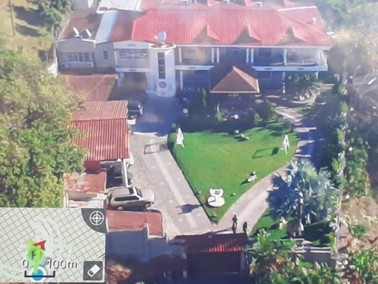 Allanan casa del expresidente Porfirio Lobo Sosa durante captura de Rosa Elena