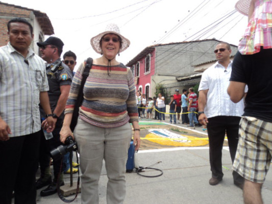 Comayagua vuelve a maravillar a propios y extraños con sus magníficas alfombras