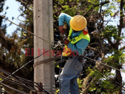 Aumento a la tarifa eléctrica varía de 11 a 16 centavos el kilovatio hora