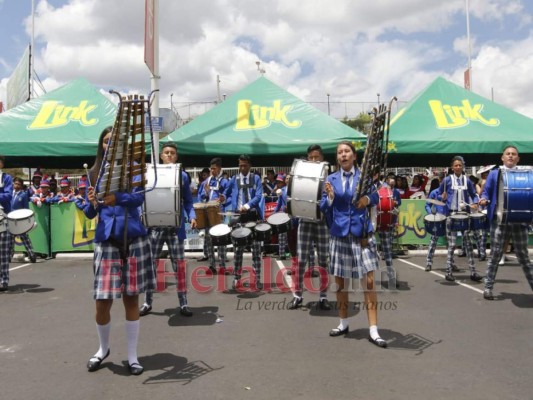 FOTOS: Dinámicas presentaciones de las bandas de guerra en concurso de EL HERALDO