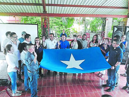 Juramentan comités locales del Partido Nacional en Olancho