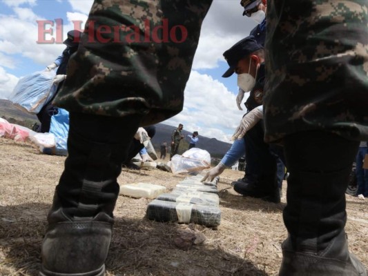 Incineran casi 400 kilos de cocaína en la capital de Honduras (FOTOS)
